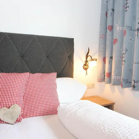 Tyrol-1 By Interhome Apartamento